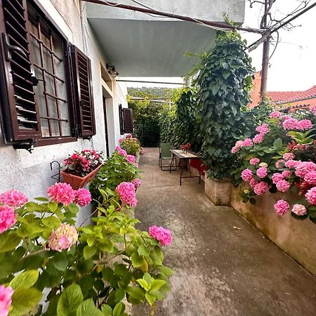 Apartment Renata Вели-Лошинь Экстерьер фото